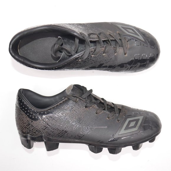 boys size 3 soccer cleats